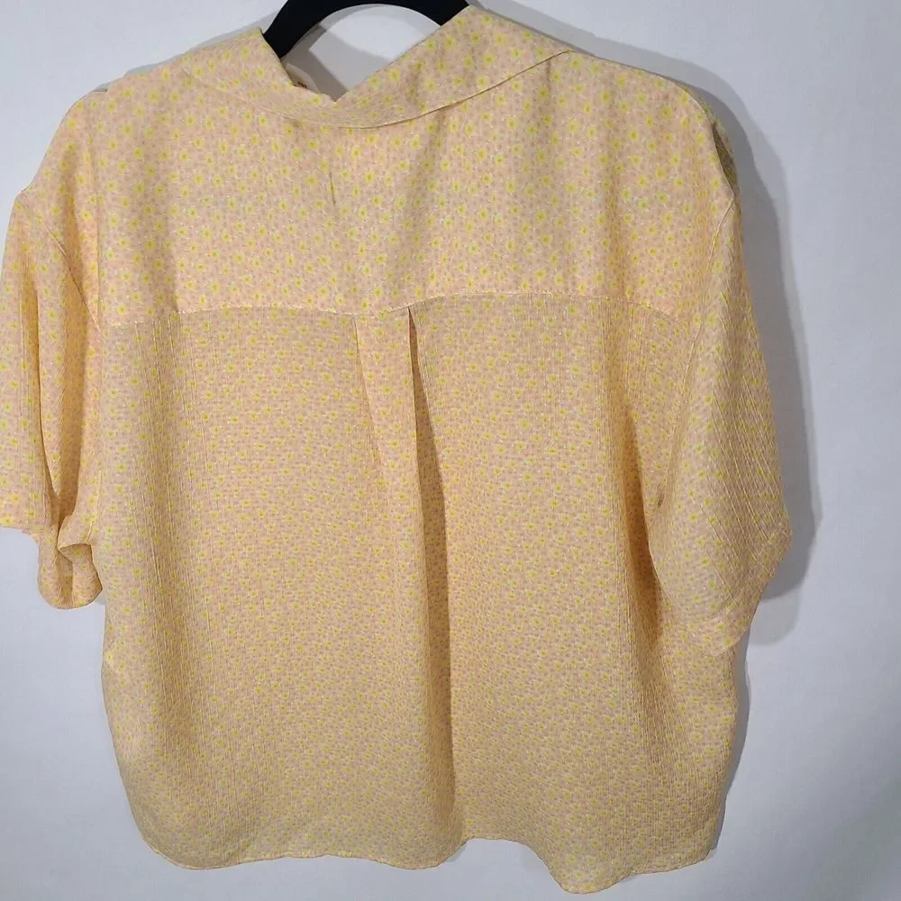 Levis San Francisco CaL L Yellow Floral‎ Short Sleeve Shirt Casual Travel